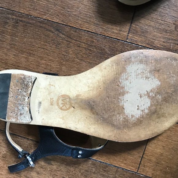 Logo Plate Leather Sandal - Picture 3 of 3